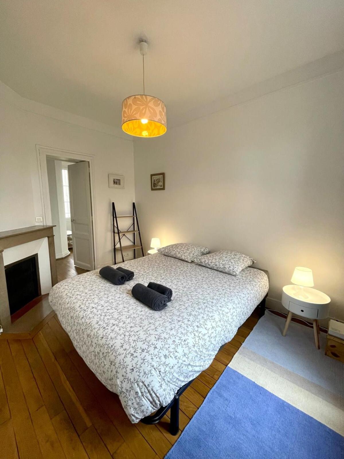 Fontainebleau - Chez Sebastien Apartment Luaran gambar